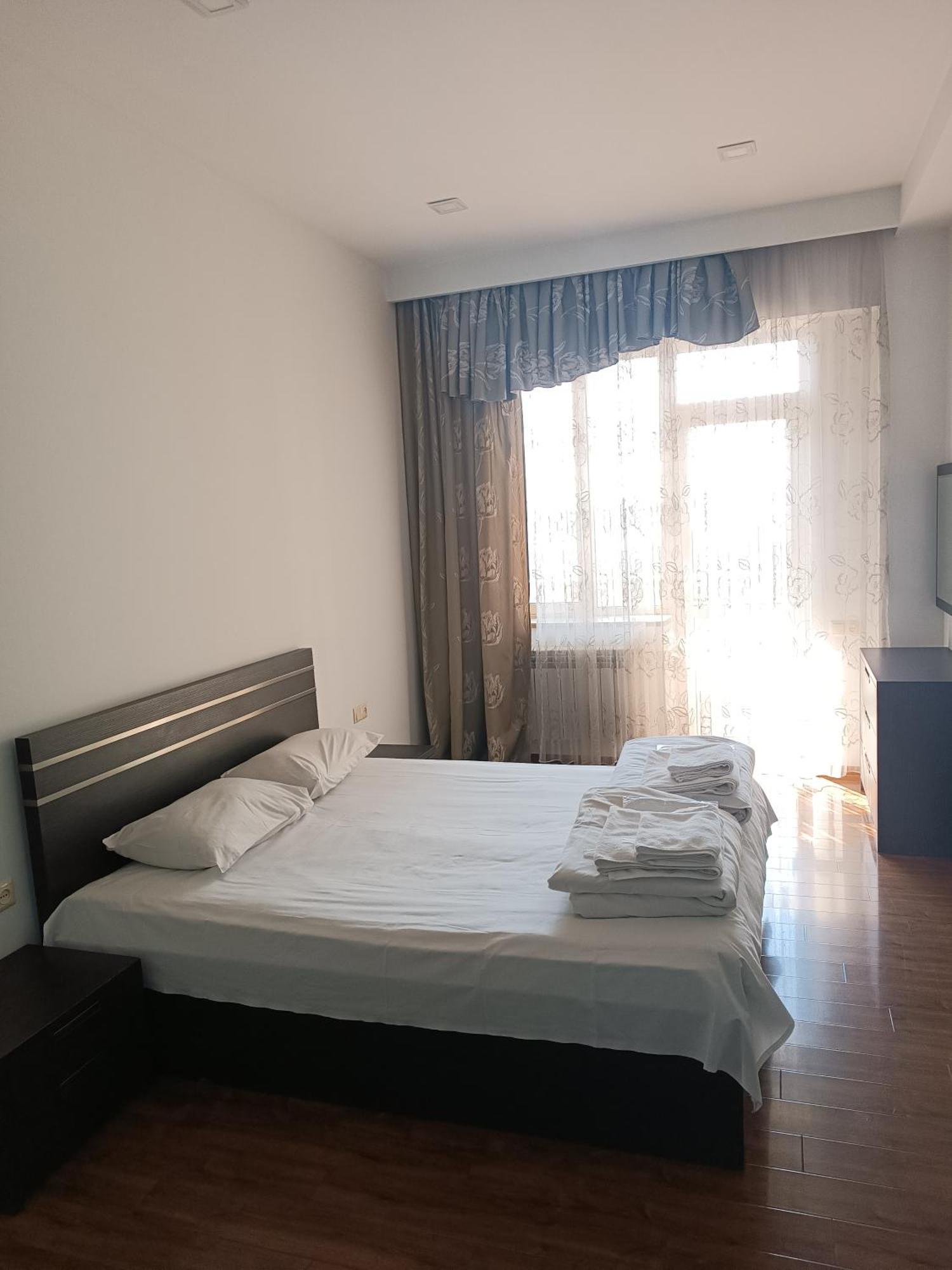 Rent Inn Yerevan On Buzand Street Exterior photo